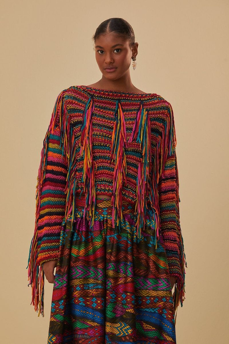 Gestreifter Strickpullover mit Fransen