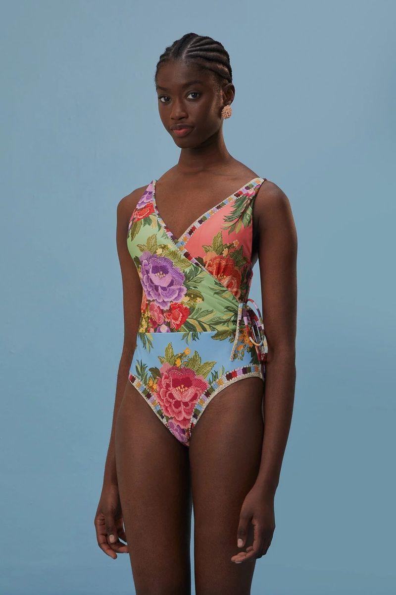 Wickelbadeanzug mit floralem Schal-Print
