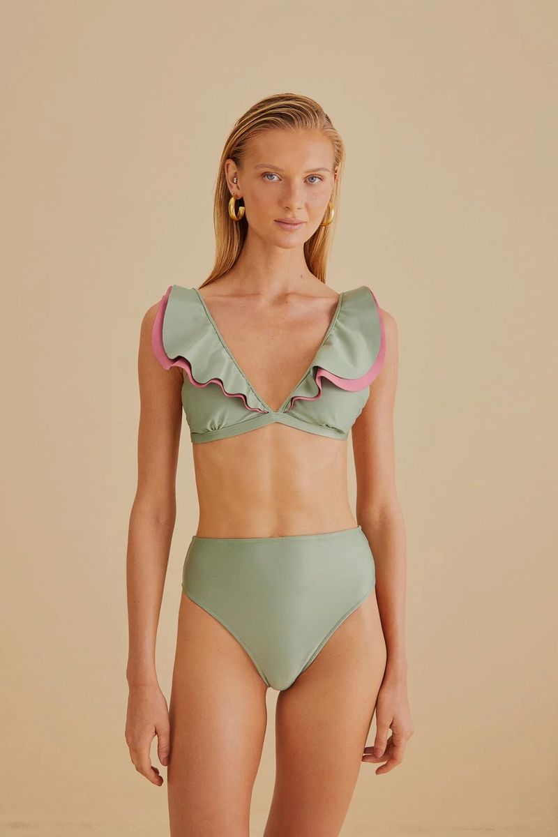 Hüfthohe Bikinihose im brasilianischen Stil