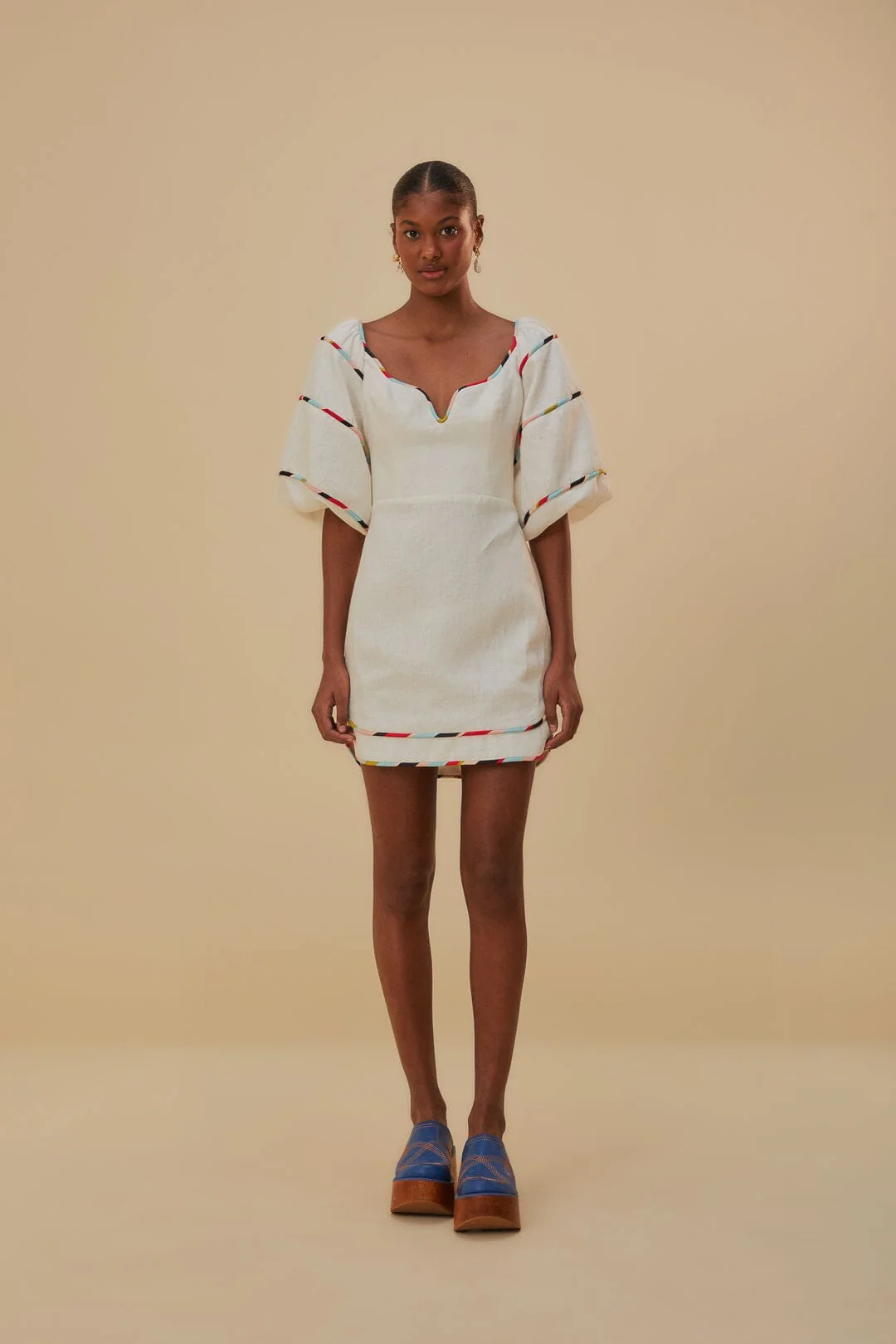 Leinen-Minikleid mit Puffärmeln