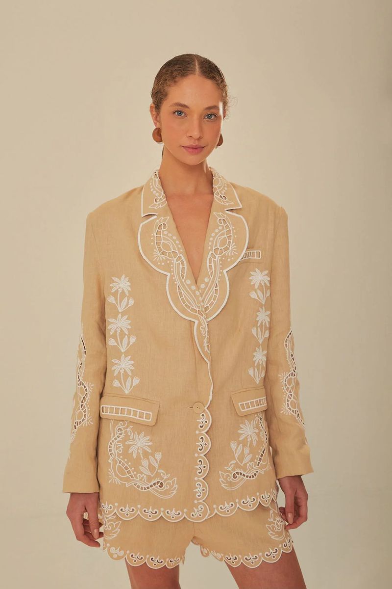Bestickter Leinenblazer mit Wellensaum