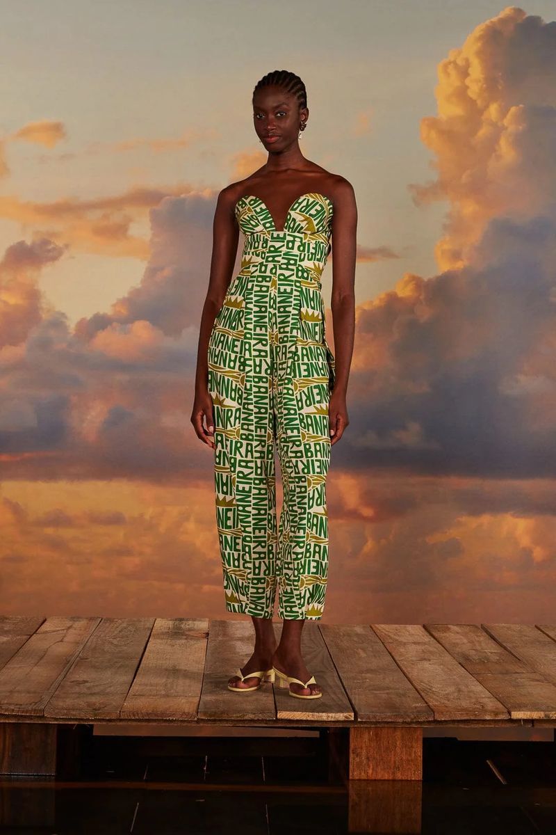 Trägerloser Leinen-Jumpsuit mit Bananen-Typografie