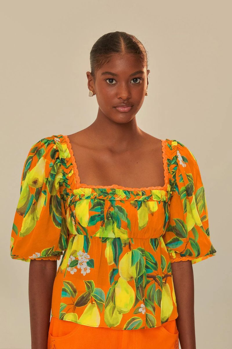 Bluse mit Birnenprint und Puffärmeln