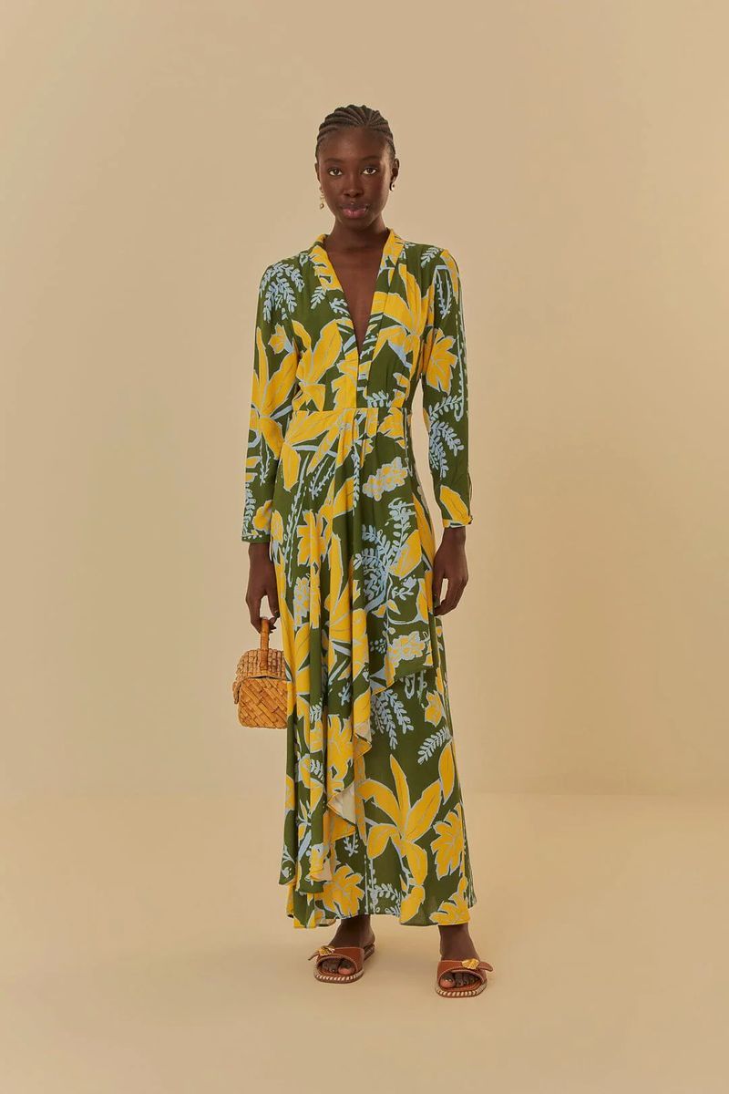 Maxikleid mit Blattmuster und V-Ausschnitt