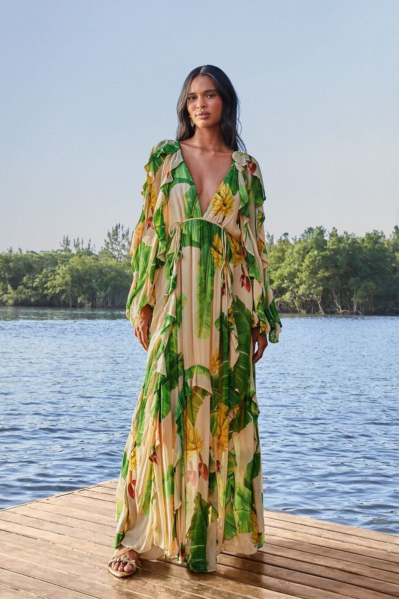 Maxikleid mit tropischem Print und Rüschen