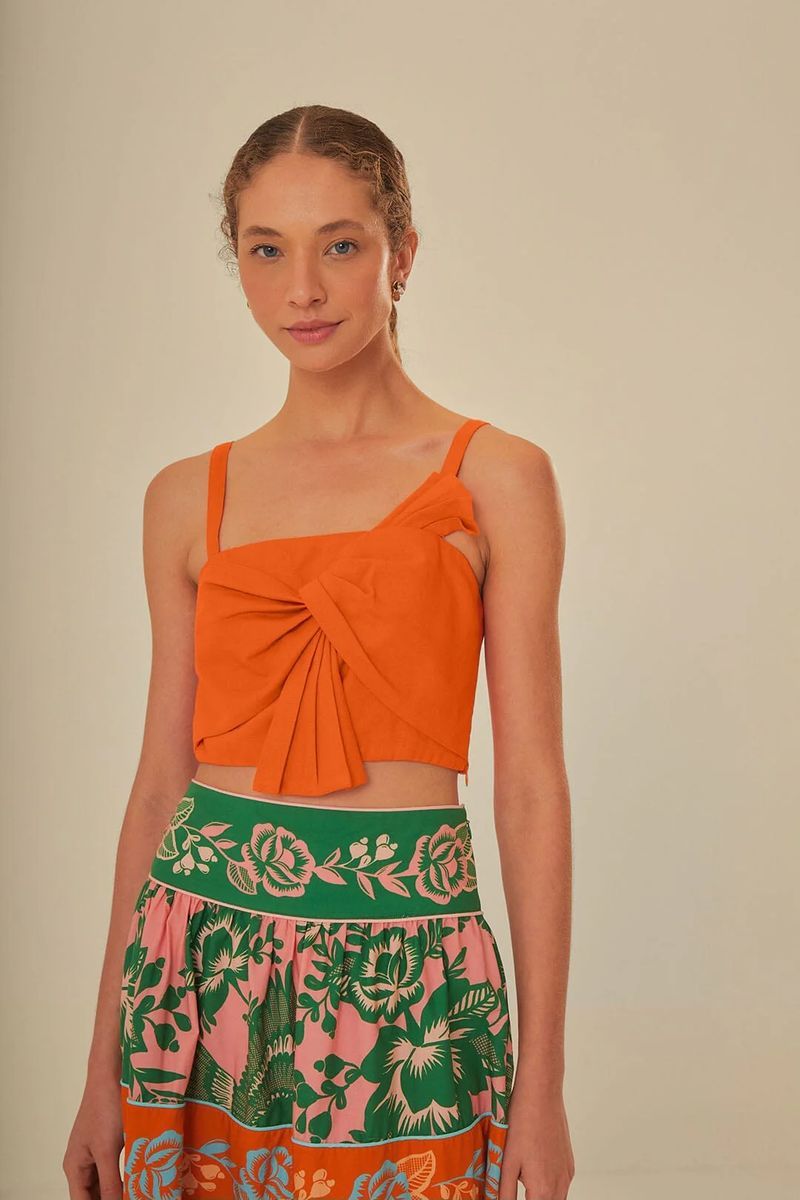 Geknotetes Cropped-Top mit Trägern