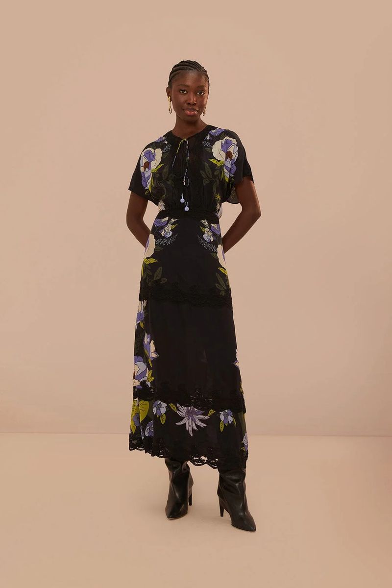 Maxikleid mit floralen Spitzen-Stufen