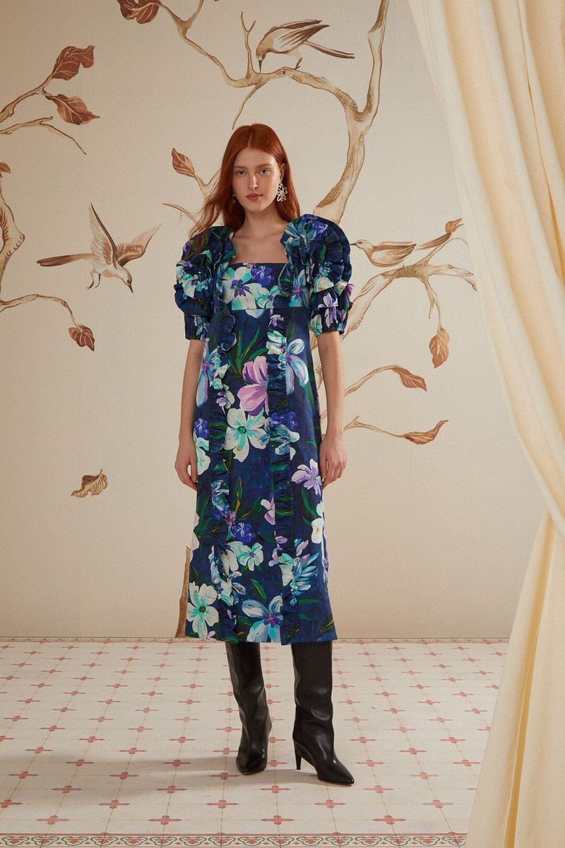 Midi-Kleid mit Blumenmuster und Rüschenärmeln