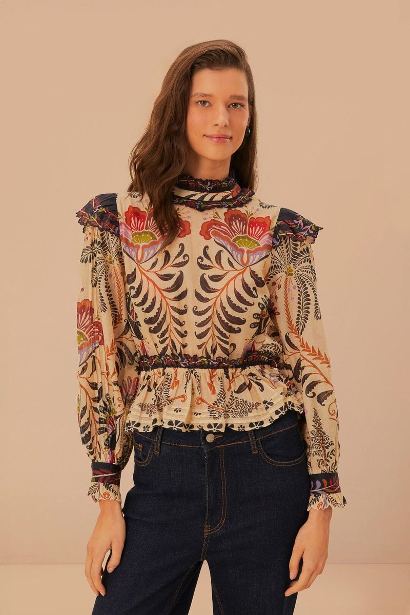 Bluse mit Naturmuster und Rüschen