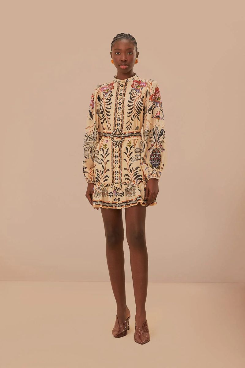 Kurzes Kleid mit botanischem Print und Gürtel