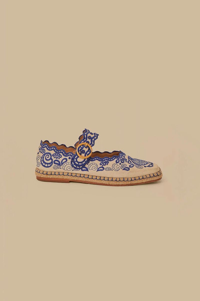 Bestickte Mary Jane Ballerinas mit Wellensaum