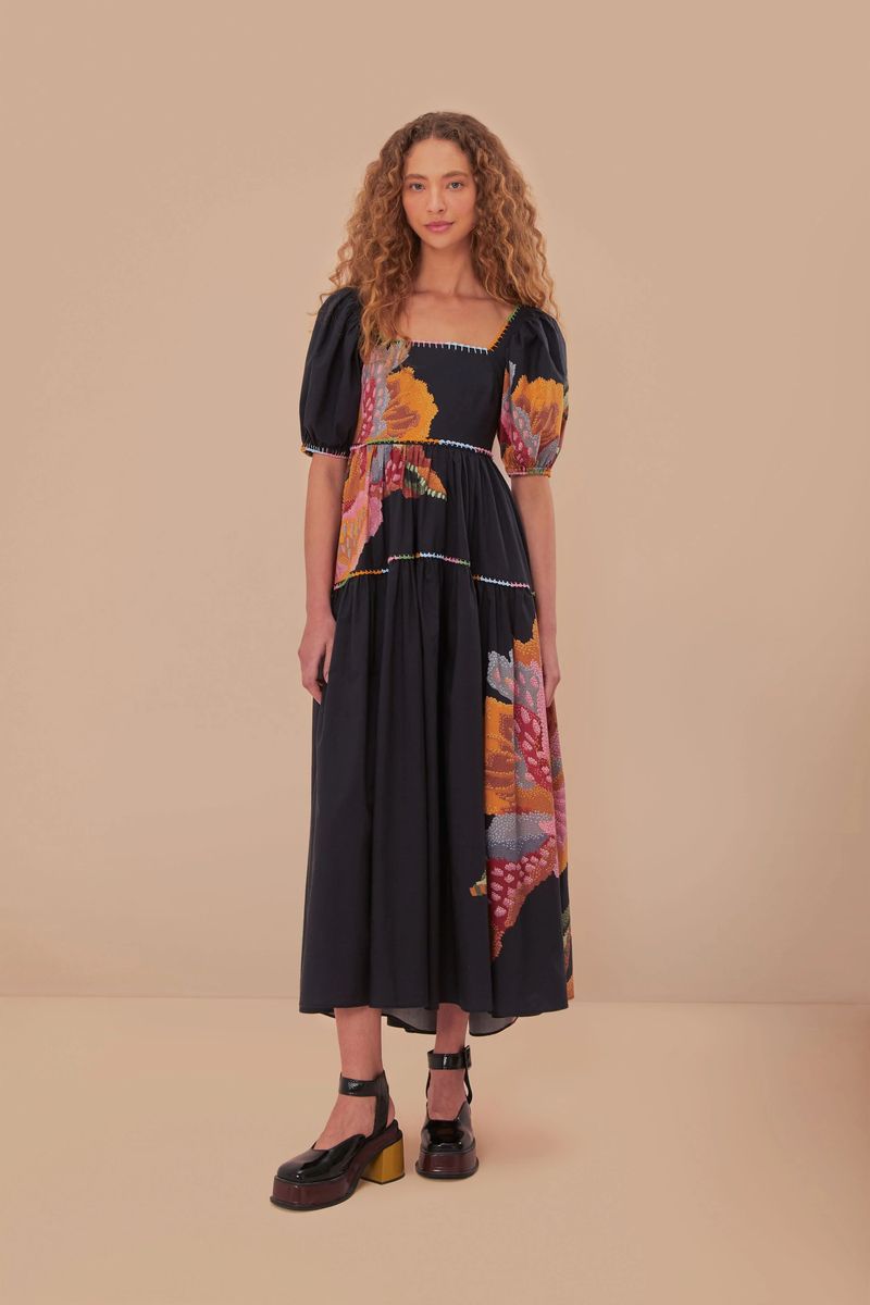 Besticktes Maxikleid mit quadratischem Ausschnitt