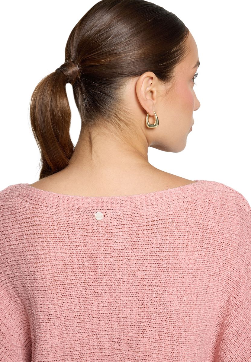 Lockerer Strickpullover mit U-Boot-Ausschnitt