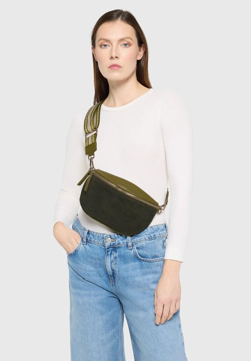 Texturierte Gürteltasche aus Wildleder