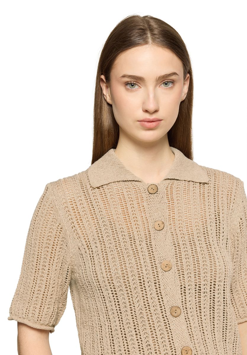 Kurzarm-Strickjacke mit Lochmuster