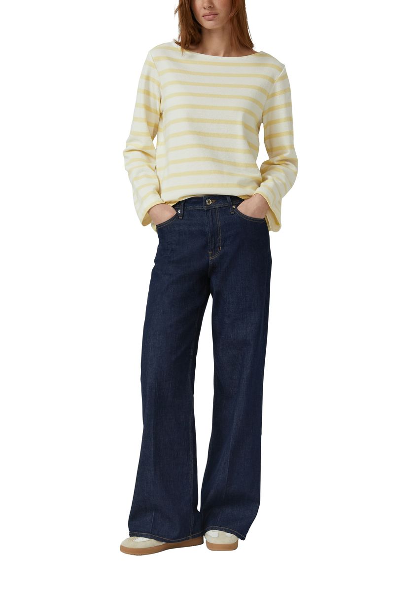 Gestreiftes Sweatshirt mit U-Boot-Ausschnitt