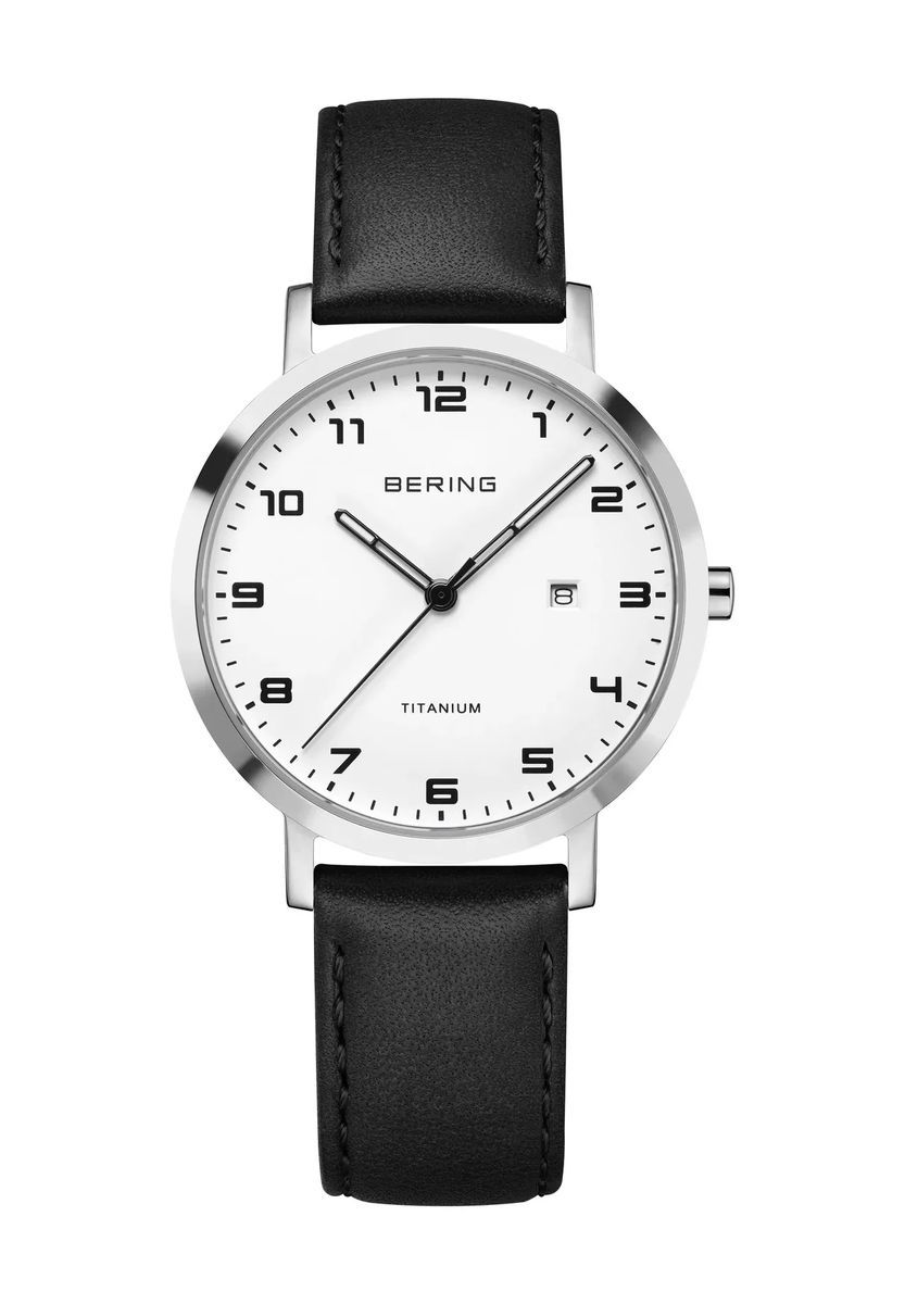 Minimalistische Analoge Titan-Armbanduhr