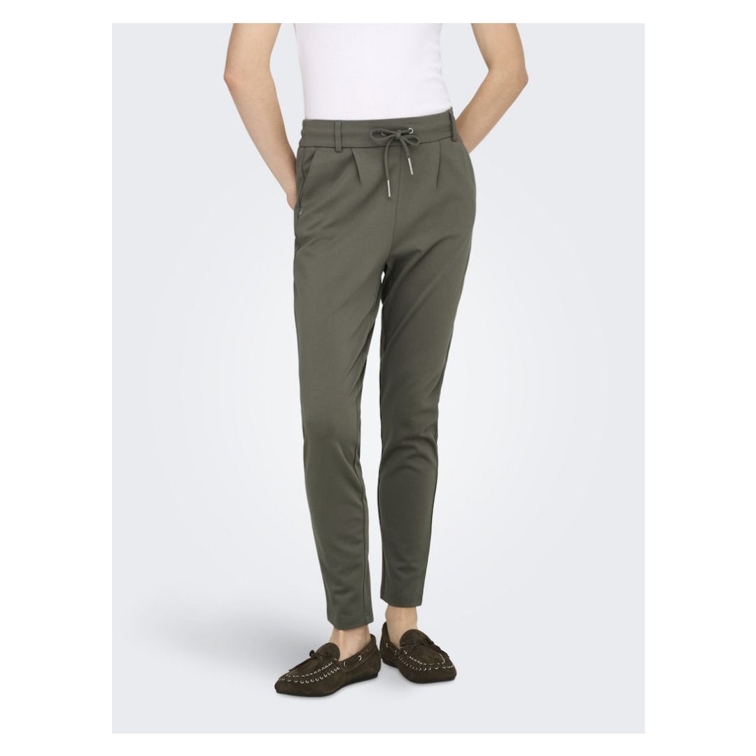 Schmal zulaufende Chinohose mit Tunnelzug