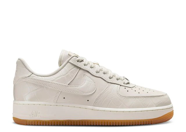 Sneaker mit Krokodil-Prägung