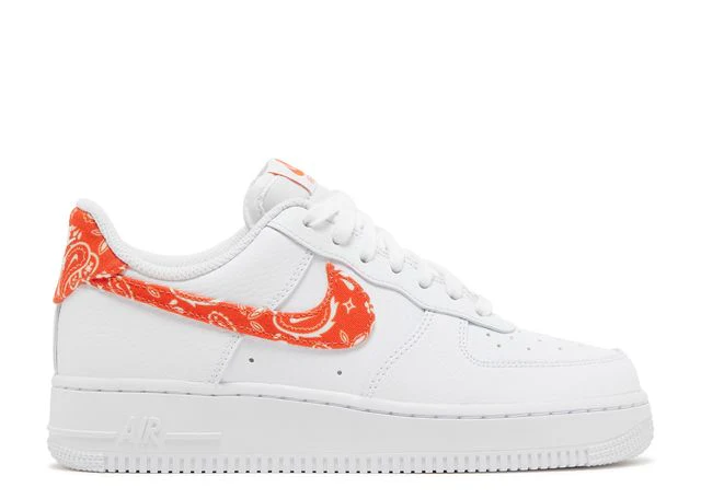 Low-Top Sneaker mit Paisley-Akzenten