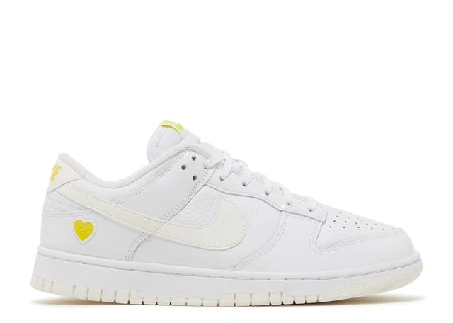 Low-Top Sneaker mit Herz-Detail