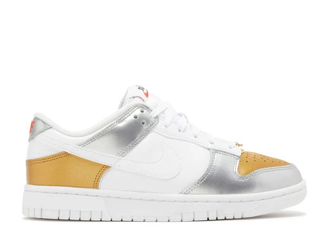 Niedrige Sneaker mit Metallic-Farbblock