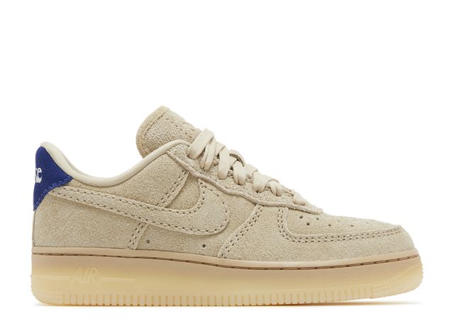 Low-Top-Wildledersneaker mit Kontrastferse