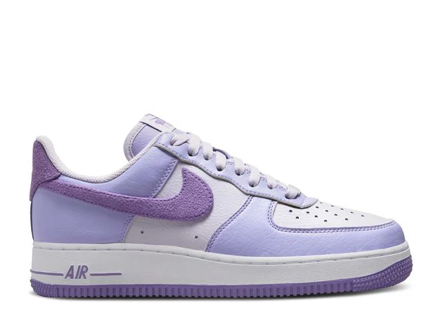Klassische Low-Top Basketball-Sneaker