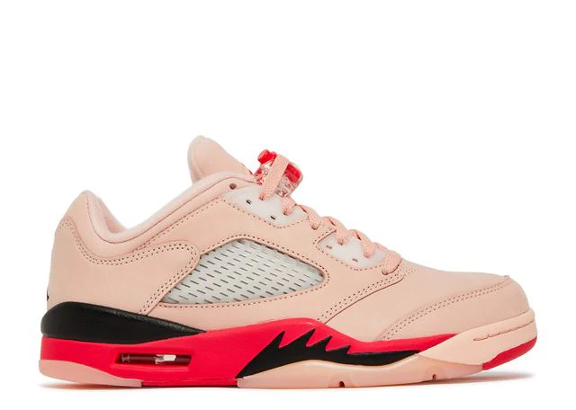Retro Low Basketball Sneaker