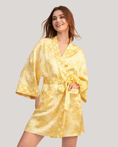 Luxuriöser Seidenkimono mit Lilienmuster