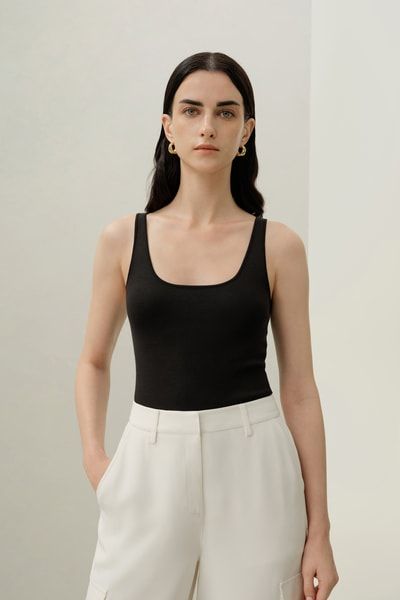 Minimalistisches Milano-Strick-Tanktop