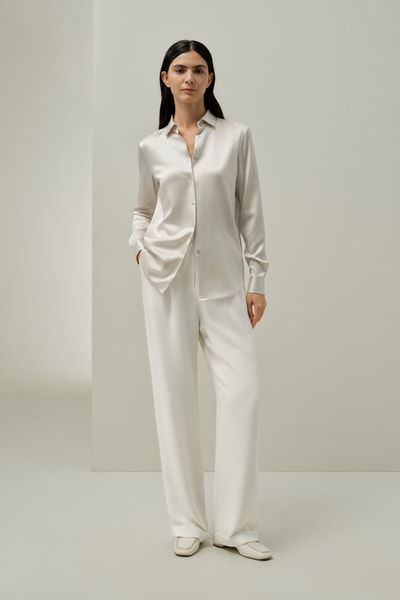 Elegantes Hemd aus Seidensatin