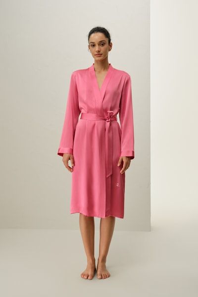Eleganter Seidenbademantel mit Bindegürtel