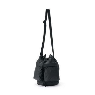 Gepolsterte Beuteltasche aus Recycling-Nylon