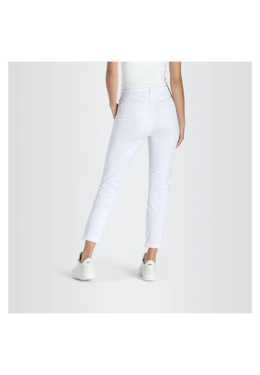 Schmal geschnittene verkürzte Gabardine-Chinos
