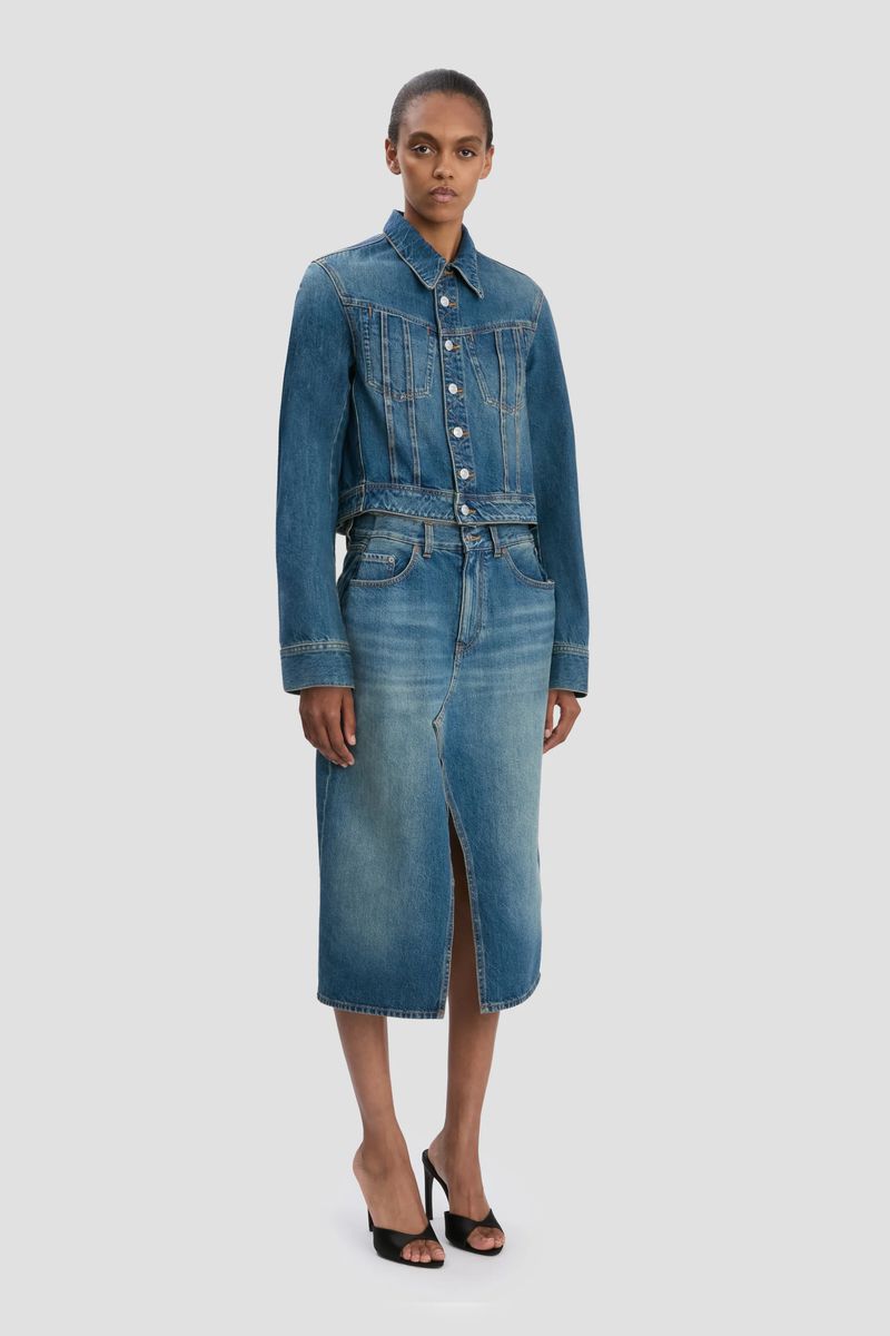 Kurze Jeansjacke mit extralangen Ärmeln