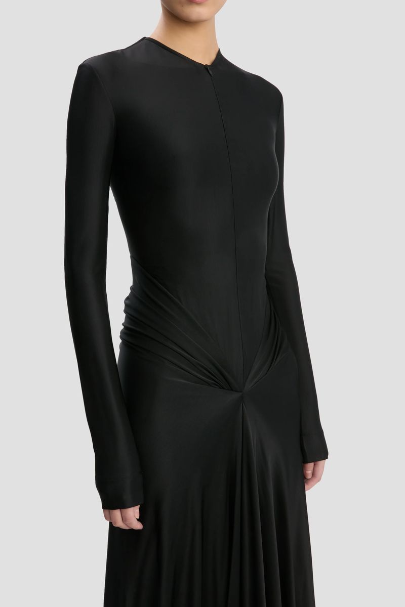 Bodenlange Robe mit Cut-Outs