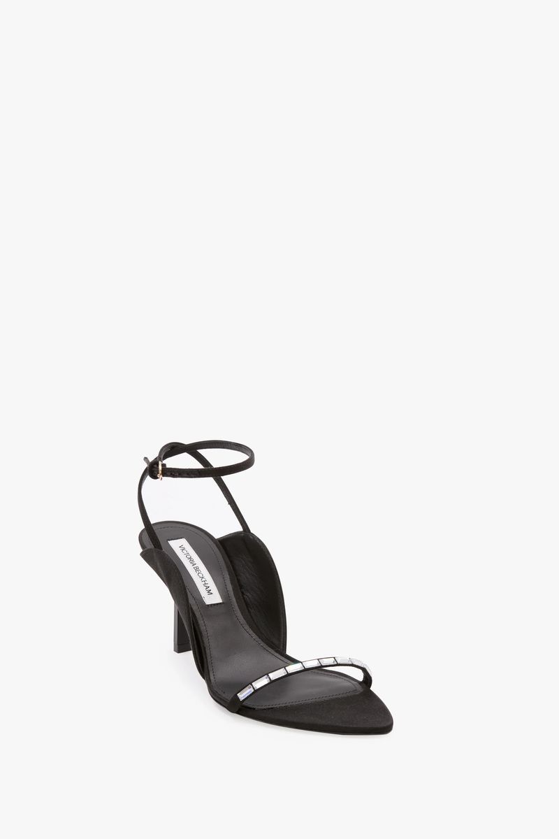 Elegante Satin-Sandalen mit Kristallverzierung