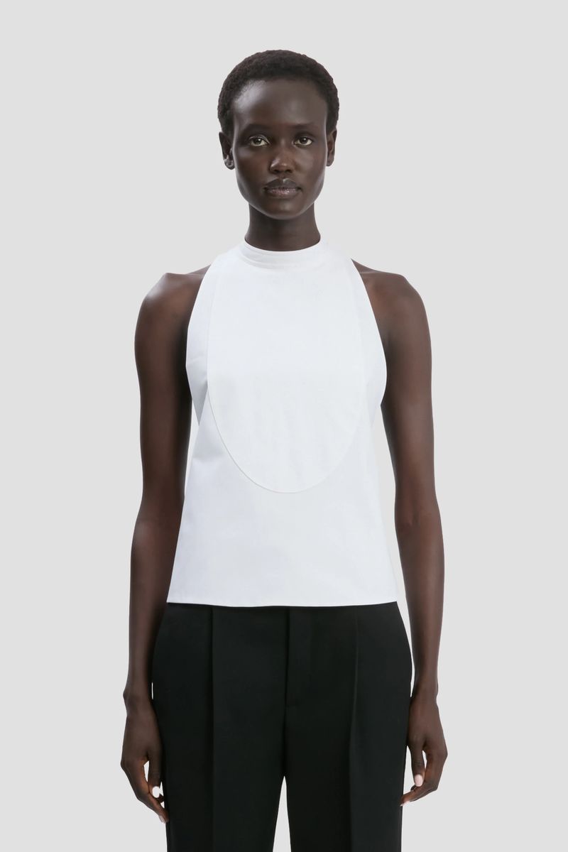 Modernes rückenfreies Bib-Halter-Top