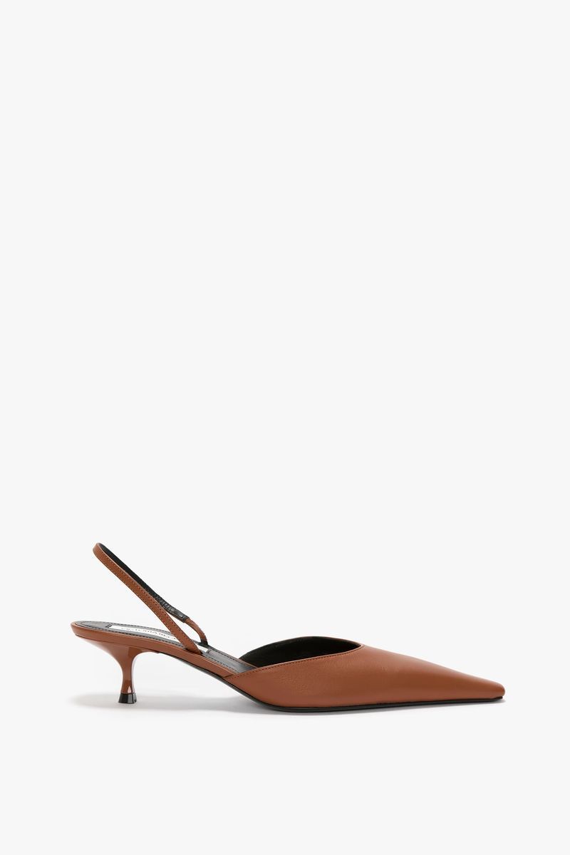 Spitz zulaufende Slingback-Pumps aus Leder