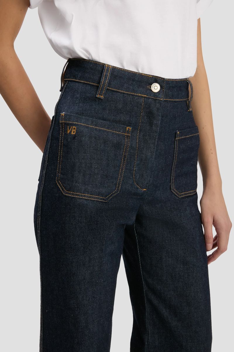 Hochgeschnittene Jeans mit weitem Bein