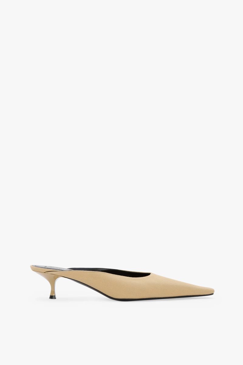 Sloane Mules mit spitzer Zehenpartie