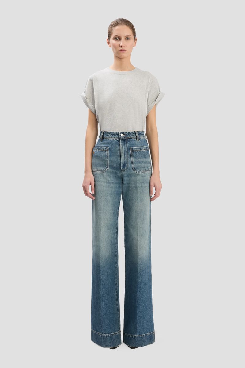 Weit geschnittene Jeans mit hoher Taille