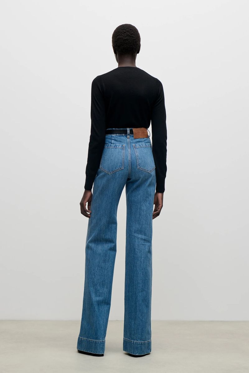 Weit geschnittene Jeans mit hoher Taille