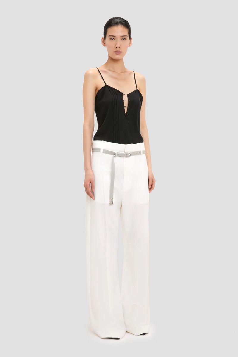 Elegantes Top mit Rouleaux-Detail