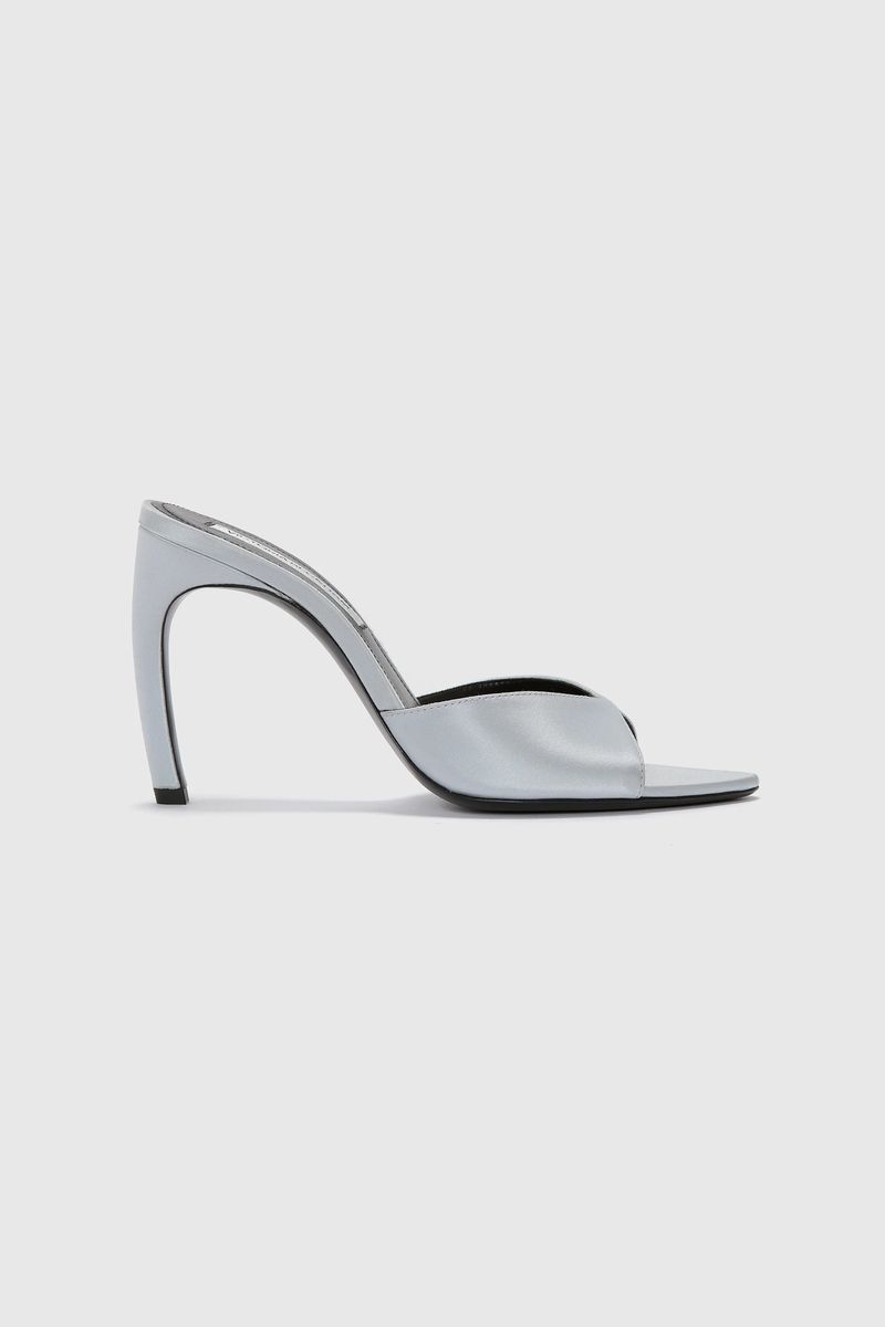 Harlow Satin-Mules mit offener Zehenpartie