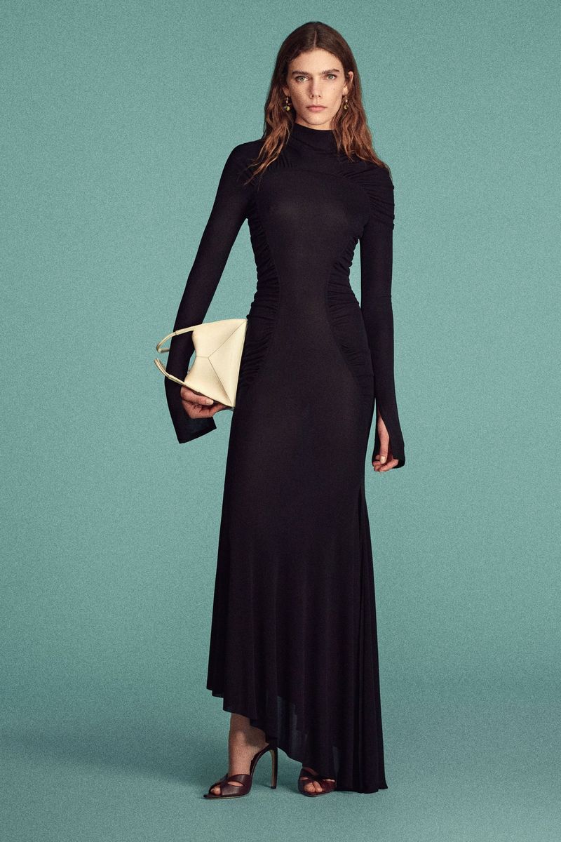 Hochgeschlossenes Raffiniertes Midi-Kleid