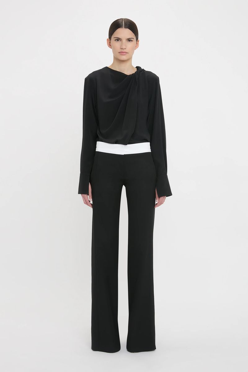Weite Hose mit kontrastierendem Bund