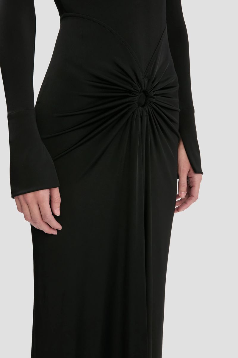 Langärmliges drapiertes Midikleid