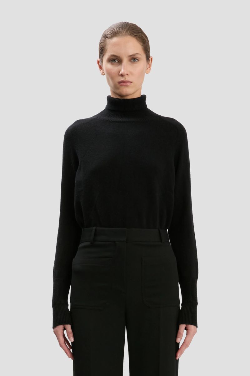 Minimalistischer Rollkragenpullover aus Lammwolle